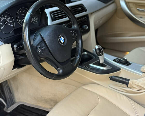 БМВ 3 Серия 2013 в Виннице на Automoto.ua Белый БМВ 3 Серия, объемом двигателя 2 л и пробегом 215 тыс. км за 9500 $, фото 9 на Automoto.ua