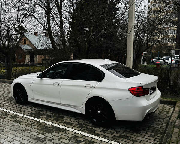 Белый БМВ 3 Серия, объемом двигателя 2 л и пробегом 231 тыс. км за 12100 $, фото 3 на Automoto.ua