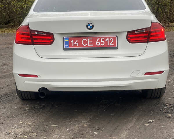 БМВ 3 Серия 2013 в Пирятине на Automoto.ua Белый БМВ 3 Серия, объемом двигателя 2 л и пробегом 203 тыс. км за 11500 $, фото 4 на Automoto.ua