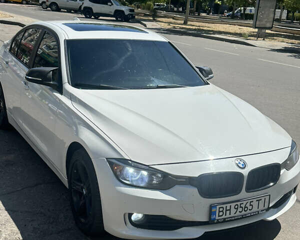 Белый БМВ 3 Серия, объемом двигателя 2 л и пробегом 255 тыс. км за 12500 $, фото 2 на Automoto.ua