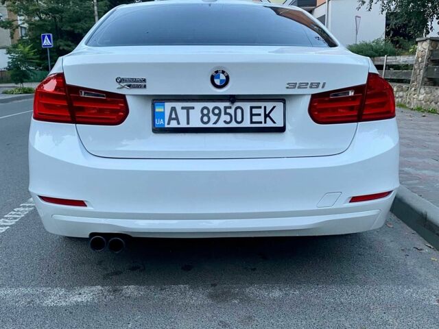 Белый БМВ 3 Серия, объемом двигателя 2 л и пробегом 230 тыс. км за 11000 $, фото 4 на Automoto.ua