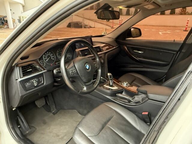 БМВ 3 Серія 2013 у Києві на Automoto.ua Білий БМВ 3 Серія, об'ємом двигуна 2 л та пробігом 200 тис. км за 9900 $, фото 10 на Automoto.ua