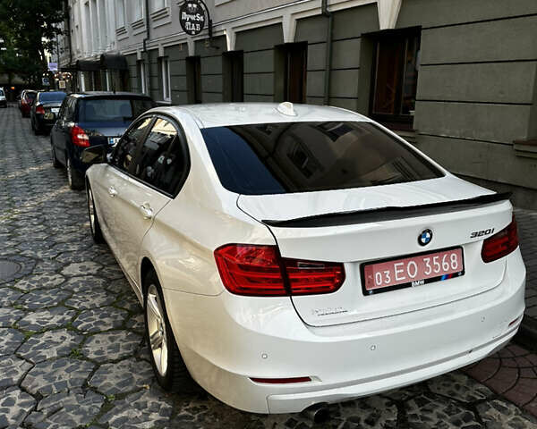 Білий БМВ 3 Серія, об'ємом двигуна 2 л та пробігом 194 тис. км за 10450 $, фото 4 на Automoto.ua
