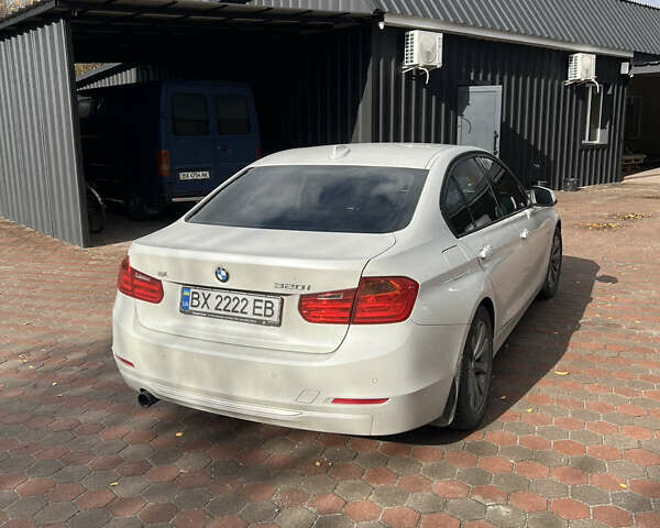 БМВ 3 Серия 2013 в Полонном на Automoto.ua Белый БМВ 3 Серия, объемом двигателя 2 л и пробегом 161 тыс. км за 14800 $, фото 2 на Automoto.ua