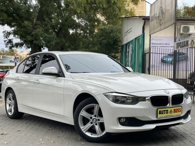 Белый БМВ 3 Серия, объемом двигателя 2 л и пробегом 219 тыс. км за 11000 $, фото 2 на Automoto.ua