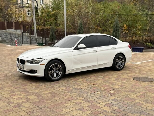 БМВ 3 Серія 2013 у Києві на Automoto.ua Білий БМВ 3 Серія, об'ємом двигуна 2 л та пробігом 200 тис. км за 9900 $, фото 9 на Automoto.ua