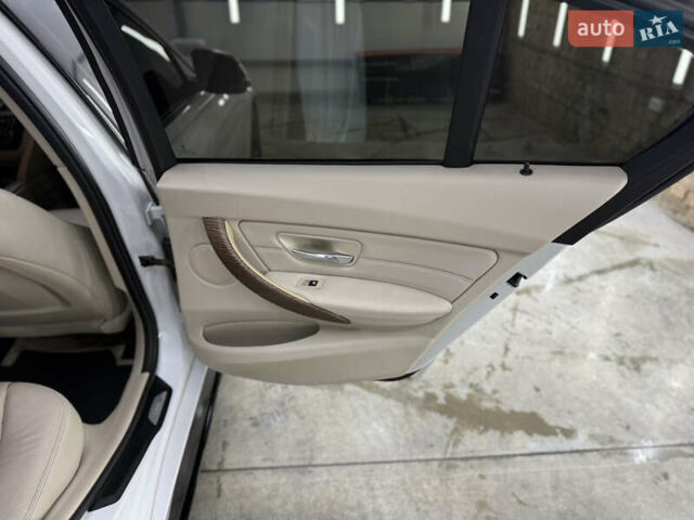 Белый БМВ 3 Серия, объемом двигателя 2 л и пробегом 209 тыс. км за 13999 $, фото 42 на Automoto.ua