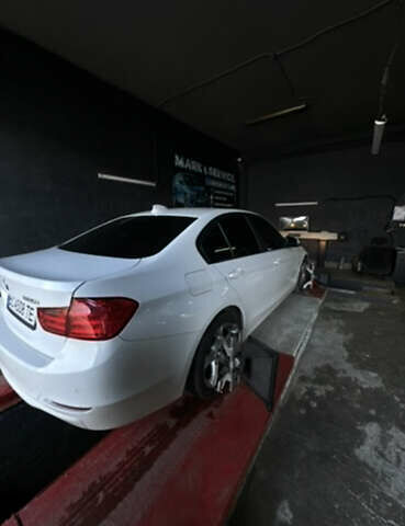 БМВ 3 Серия 2013 в Львове на Automoto.ua Белый БМВ 3 Серия, объемом двигателя 2 л и пробегом 149 тыс. км за 13600 $, фото 5 на Automoto.ua