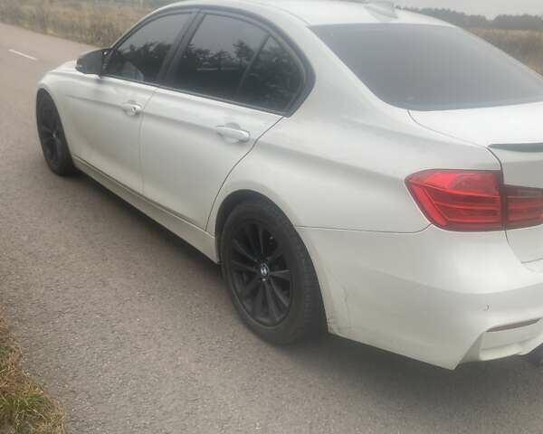 Білий БМВ 3 Серія, об'ємом двигуна 2 л та пробігом 187 тис. км за 12100 $, фото 6 на Automoto.ua