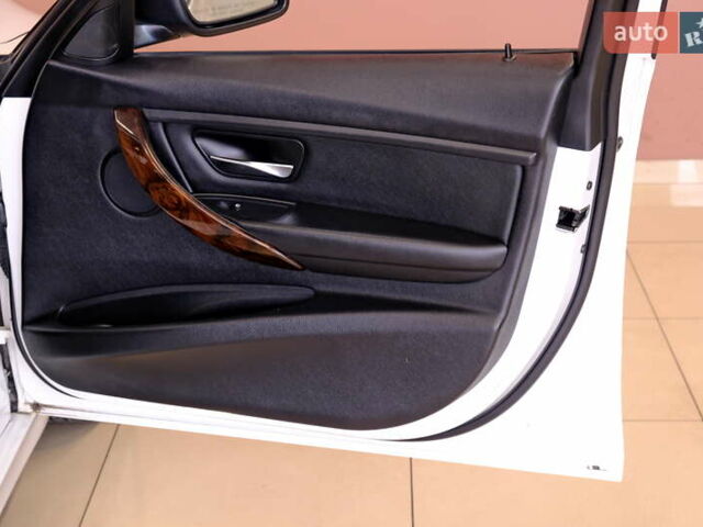 Белый БМВ 3 Серия, объемом двигателя 2 л и пробегом 245 тыс. км за 14500 $, фото 41 на Automoto.ua