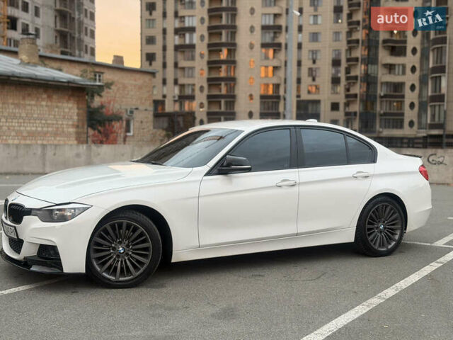 БМВ 3 Серия 2013 в Киеве на Automoto.ua Белый БМВ 3 Серия, объемом двигателя 2 л и пробегом 229 тыс. км за 11300 $, фото 2 на Automoto.ua