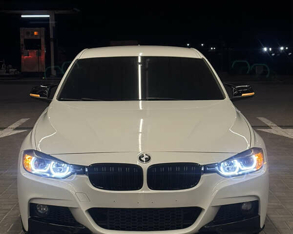 БМВ 3 Серия 2013 в Днепре (Днепропетровске) на Automoto.ua Белый БМВ 3 Серия, объемом двигателя 2 л и пробегом 210 тыс. км за 13000 $, фото 8 на Automoto.ua