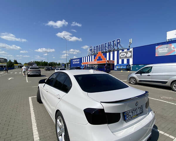 Белый БМВ 3 Серия, объемом двигателя 2 л и пробегом 166 тыс. км за 14000 $, фото 6 на Automoto.ua