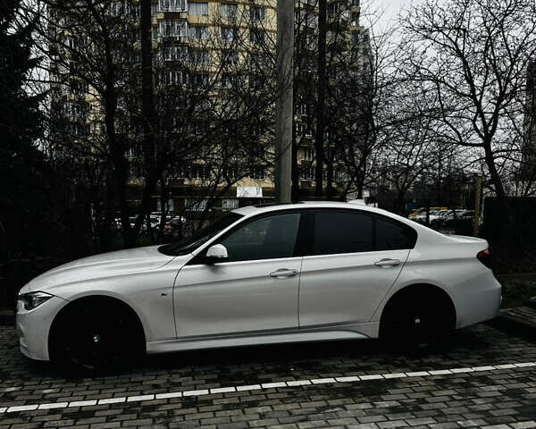 Белый БМВ 3 Серия, объемом двигателя 2 л и пробегом 231 тыс. км за 12100 $, фото 2 на Automoto.ua