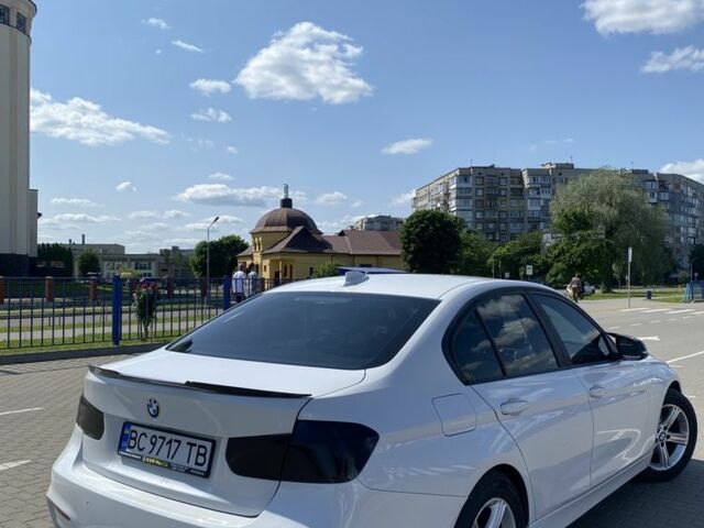 Белый БМВ 3 Серия, объемом двигателя 2 л и пробегом 170 тыс. км за 12800 $, фото 2 на Automoto.ua