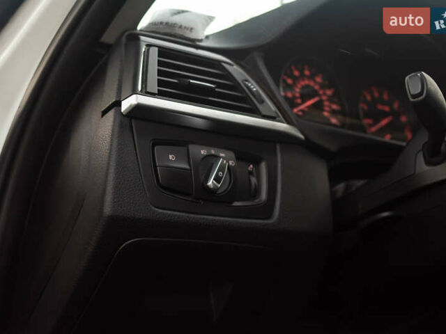 Белый БМВ 3 Серия, объемом двигателя 2 л и пробегом 140 тыс. км за 12500 $, фото 11 на Automoto.ua