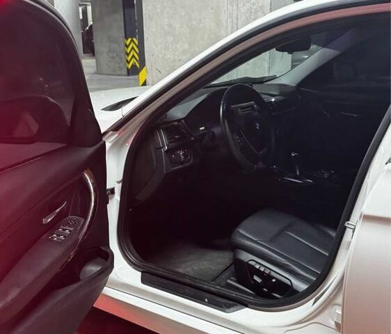 Білий БМВ 3 Серія, об'ємом двигуна 2 л та пробігом 172 тис. км за 10500 $, фото 5 на Automoto.ua