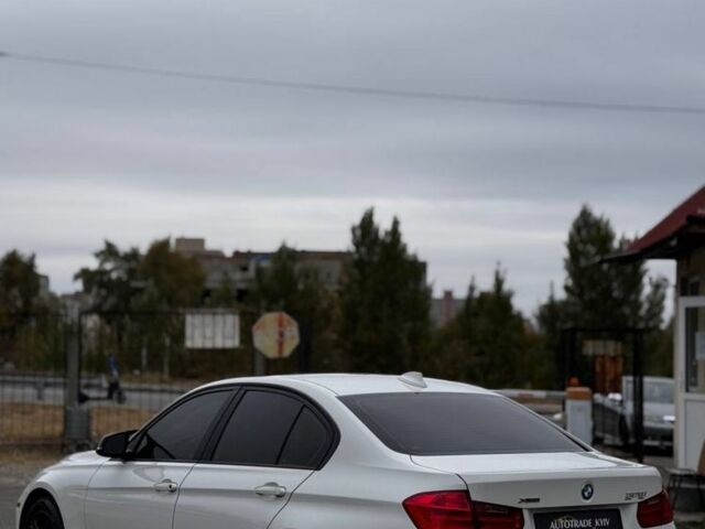 Білий БМВ 3 Серія, об'ємом двигуна 2 л та пробігом 248 тис. км за 11500 $, фото 1 на Automoto.ua