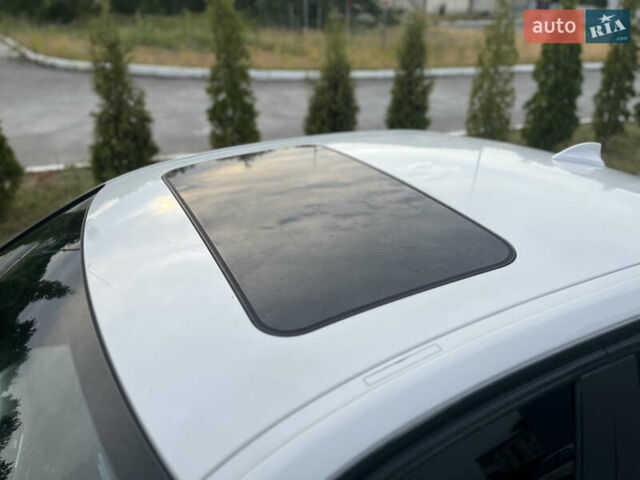 Білий БМВ 3 Серія, об'ємом двигуна 2 л та пробігом 188 тис. км за 13200 $, фото 10 на Automoto.ua