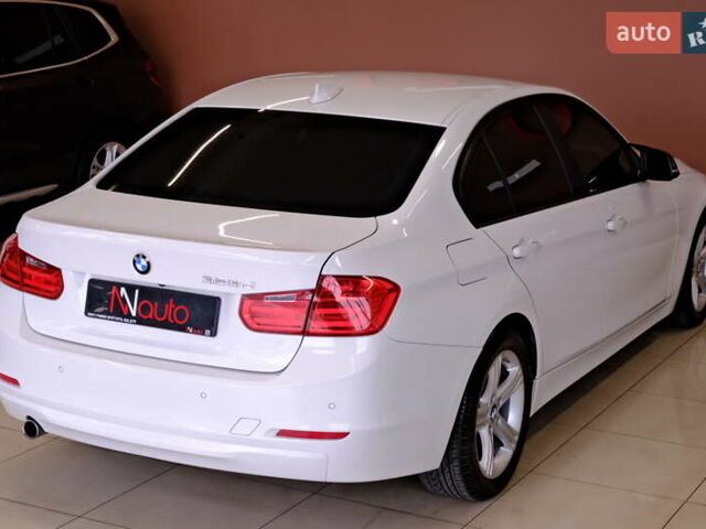 Белый БМВ 3 Серия, объемом двигателя 2 л и пробегом 245 тыс. км за 14500 $, фото 13 на Automoto.ua