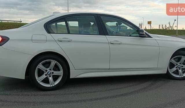 Білий БМВ 3 Серія, об'ємом двигуна 2 л та пробігом 189 тис. км за 15500 $, фото 19 на Automoto.ua