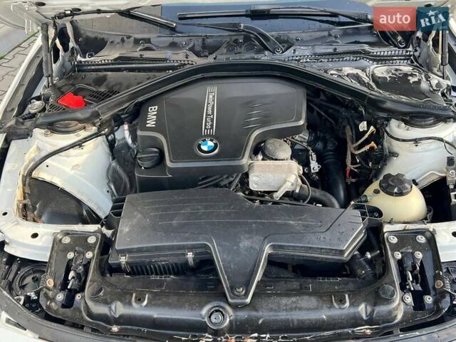 Білий БМВ 3 Серія, об'ємом двигуна 2 л та пробігом 217 тис. км за 9900 $, фото 16 на Automoto.ua