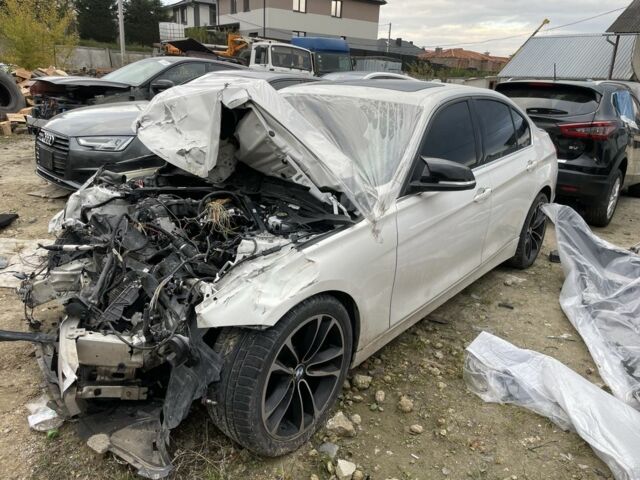 БМВ 3 Серия 2013 в Львове на Automoto.ua Белый БМВ 3 Серия, объемом двигателя 2 л и пробегом 145 тыс. км за 4000 $, фото 5 на Automoto.ua