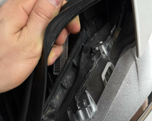 Белый БМВ 3 Серия, объемом двигателя 3 л и пробегом 184 тыс. км за 17000 $, фото 23 на Automoto.ua