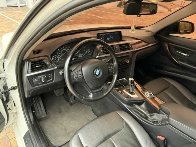 БМВ 3 Серія 2013 у Києві на Automoto.ua Білий БМВ 3 Серія, об'ємом двигуна 2 л та пробігом 200 тис. км за 9900 $, фото 14 на Automoto.ua