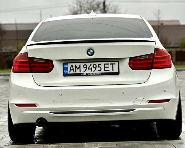Белый БМВ 3 Серия, объемом двигателя 2 л и пробегом 330 тыс. км за 12500 $, фото 10 на Automoto.ua