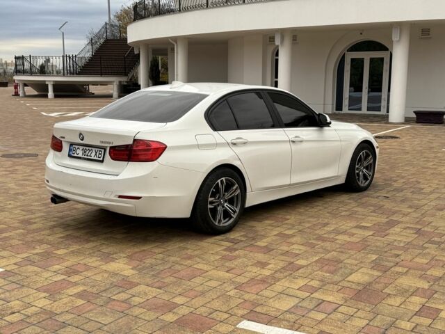 БМВ 3 Серія 2013 у Києві на Automoto.ua Білий БМВ 3 Серія, об'ємом двигуна 2 л та пробігом 200 тис. км за 9900 $, фото 5 на Automoto.ua
