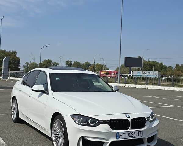 Білий БМВ 3 Серія, об'ємом двигуна 2 л та пробігом 242 тис. км за 14400 $, фото 12 на Automoto.ua