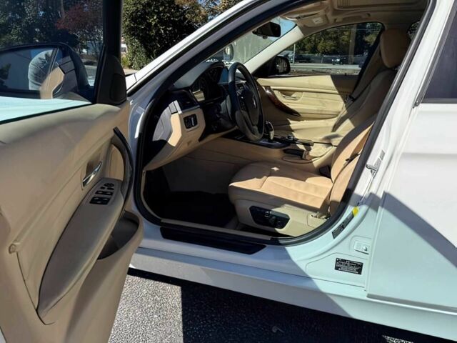 Белый БМВ 3 Серия, объемом двигателя 2 л и пробегом 90 тыс. км за 10100 $, фото 5 на Automoto.ua