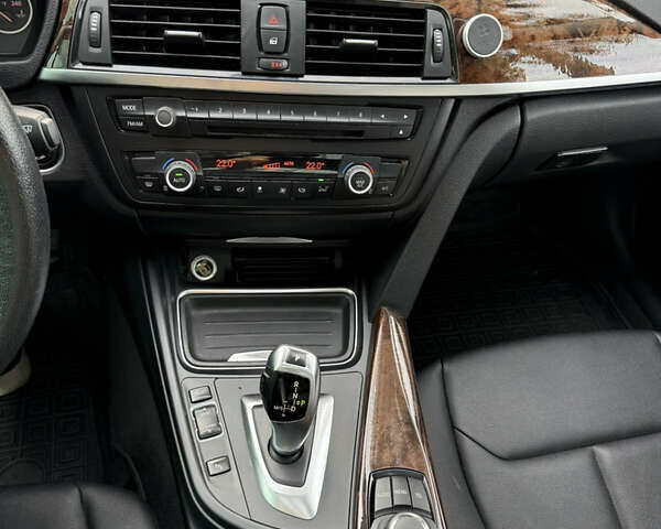 БМВ 3 Серия 2013 в Одессе на Automoto.ua Белый БМВ 3 Серия, объемом двигателя 2 л и пробегом 138 тыс. км за 10900 $, фото 21 на Automoto.ua