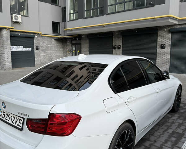 Белый БМВ 3 Серия, объемом двигателя 2 л и пробегом 200 тыс. км за 16900 $, фото 7 на Automoto.ua