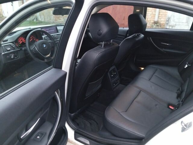 Білий БМВ 3 Серія, об'ємом двигуна 2 л та пробігом 250 тис. км за 7900 $, фото 11 на Automoto.ua