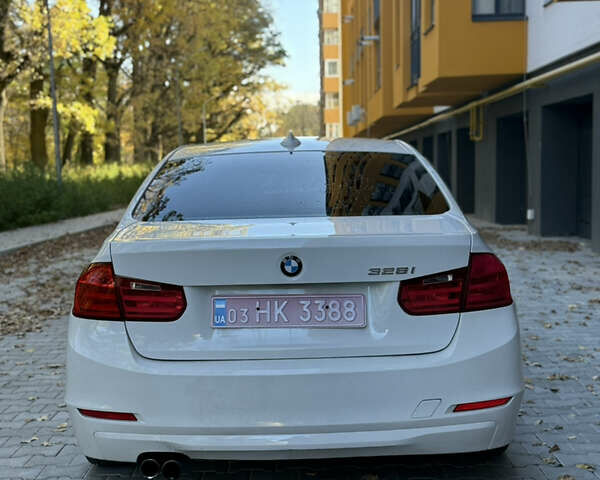 БМВ 3 Серия 2013 в Виннице на Automoto.ua Белый БМВ 3 Серия, объемом двигателя 2 л и пробегом 215 тыс. км за 9500 $, фото 4 на Automoto.ua