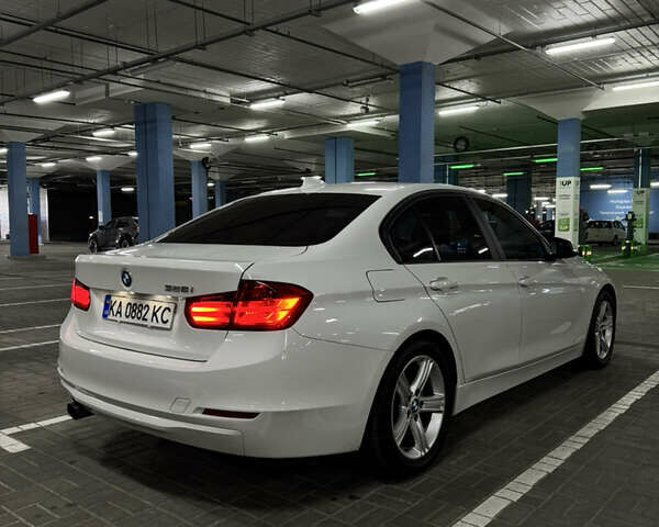 Білий БМВ 3 Серія, об'ємом двигуна 2 л та пробігом 101 тис. км за 13700 $, фото 4 на Automoto.ua