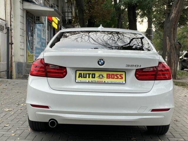 Белый БМВ 3 Серия, объемом двигателя 2 л и пробегом 219 тыс. км за 11000 $, фото 8 на Automoto.ua
