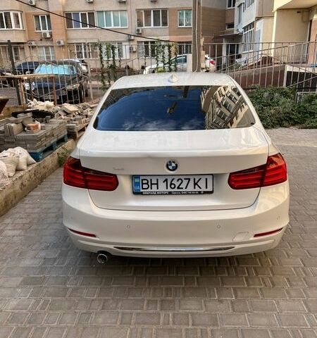 Белый БМВ 3 Серия, объемом двигателя 2 л и пробегом 240 тыс. км за 12000 $, фото 2 на Automoto.ua