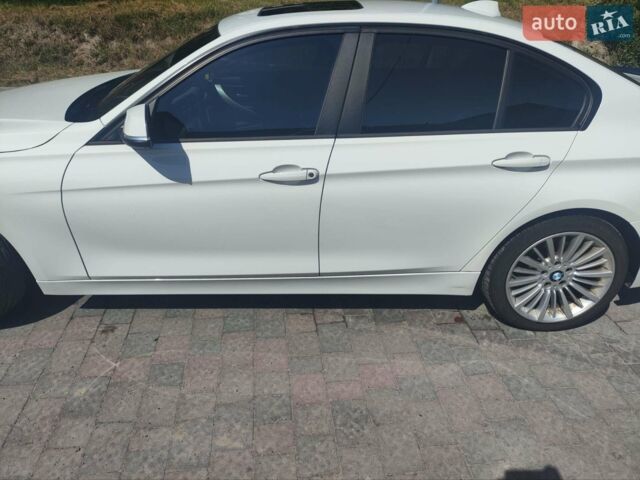 Белый БМВ 3 Серия, объемом двигателя 2 л и пробегом 219 тыс. км за 12500 $, фото 1 на Automoto.ua