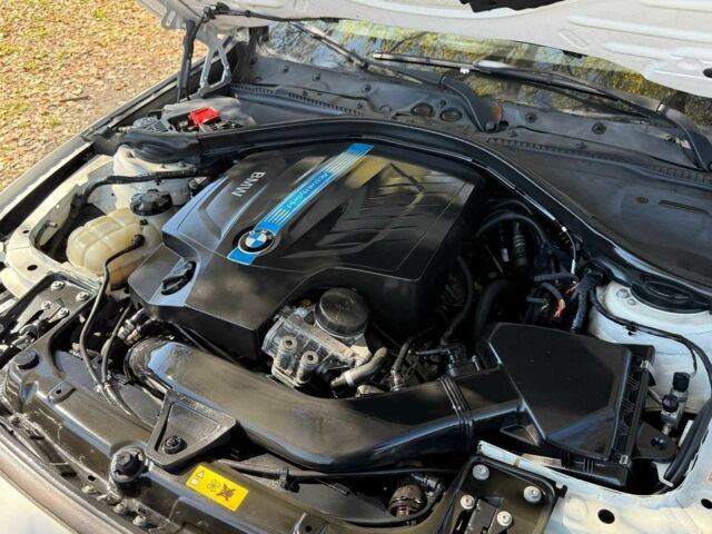 Белый БМВ 3 Серия, объемом двигателя 3 л и пробегом 116 тыс. км за 3500 $, фото 4 на Automoto.ua