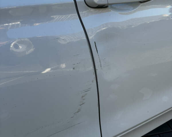 Білий БМВ 3 Серія, об'ємом двигуна 2 л та пробігом 194 тис. км за 10450 $, фото 13 на Automoto.ua