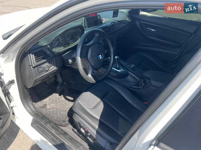 Белый БМВ 3 Серия, объемом двигателя 2 л и пробегом 219 тыс. км за 14500 $, фото 4 на Automoto.ua