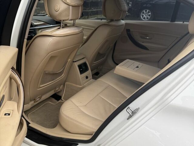 Белый БМВ 3 Серия, объемом двигателя 2 л и пробегом 202 тыс. км за 7900 $, фото 6 на Automoto.ua