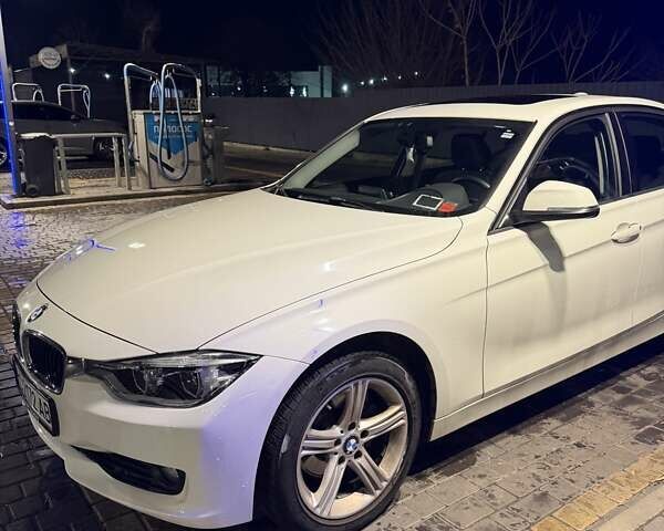 Білий БМВ 3 Серія, об'ємом двигуна 2 л та пробігом 109 тис. км за 12500 $, фото 4 на Automoto.ua