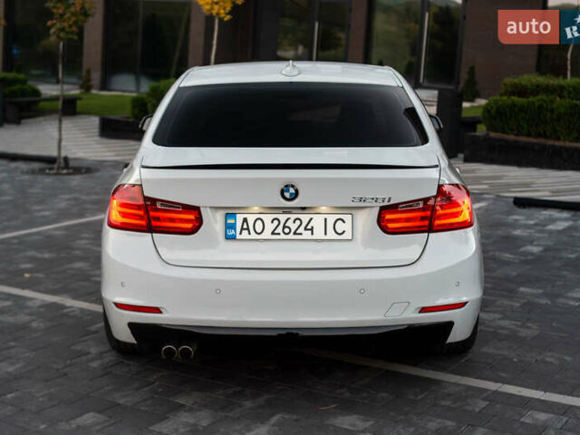 Белый БМВ 3 Серия, объемом двигателя 2 л и пробегом 140 тыс. км за 12500 $, фото 7 на Automoto.ua