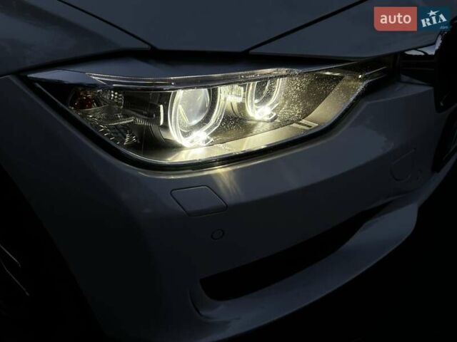 Белый БМВ 3 Серия, объемом двигателя 3 л и пробегом 185 тыс. км за 15500 $, фото 18 на Automoto.ua