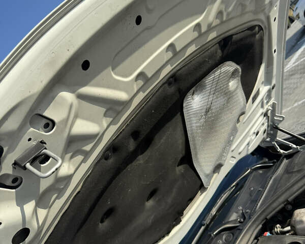 Білий БМВ 3 Серія, об'ємом двигуна 1.6 л та пробігом 171 тис. км за 13700 $, фото 38 на Automoto.ua