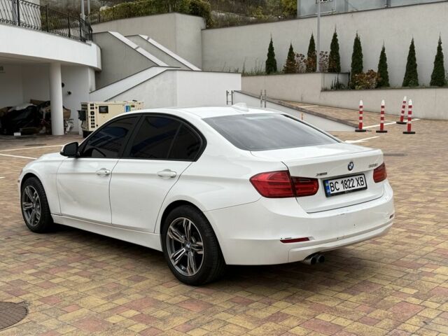 БМВ 3 Серія 2013 у Києві на Automoto.ua Білий БМВ 3 Серія, об'ємом двигуна 2 л та пробігом 200 тис. км за 9900 $, фото 7 на Automoto.ua